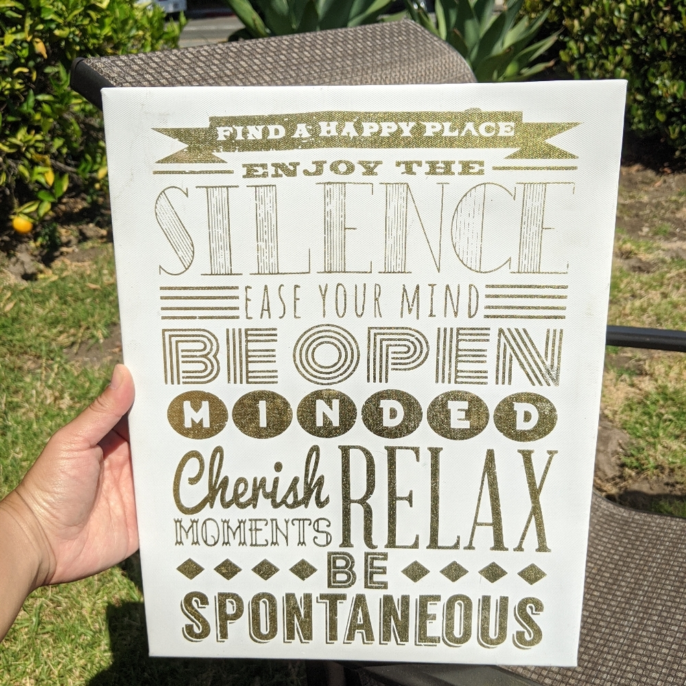 Room decor: Canvas print with motivational sayinga
